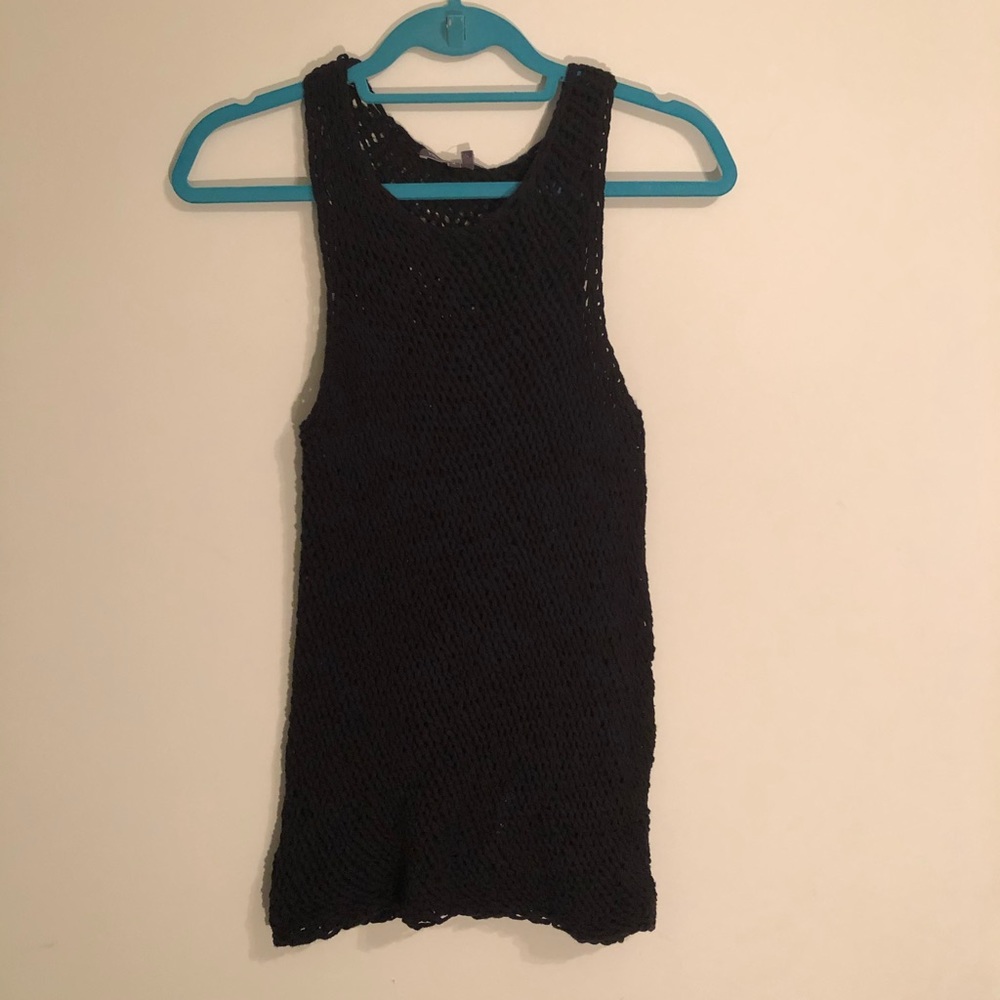 Vince - Sleeveless black knit sweater